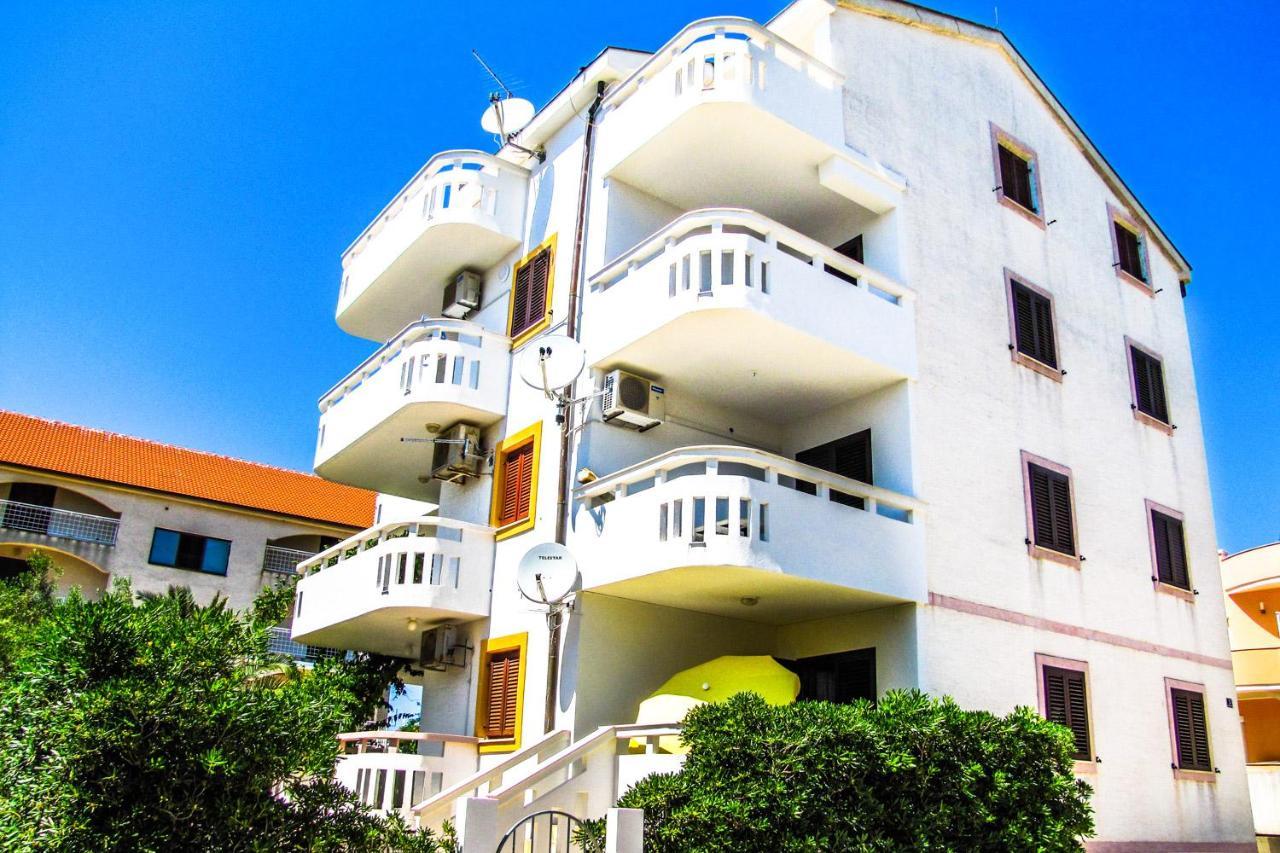 Apartments Hope Novalja Luaran gambar